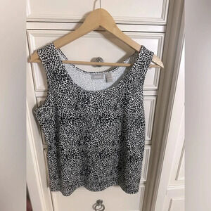 Chico’s Soft and‎ Stretchy Tank Size 1 (8)Black & White Animal Print